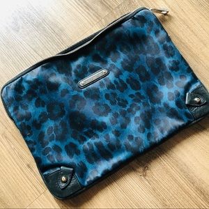 juicy couture 15 inch laptop case✨✨